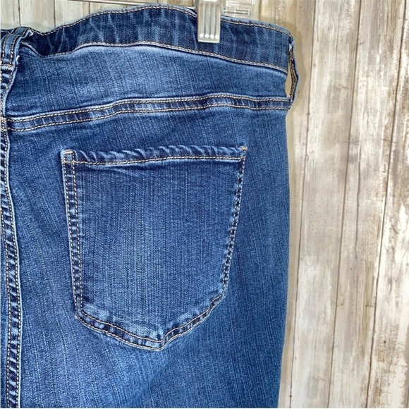 Torrid Sky High Skinny Medium Wash Jeans - Picture 6 of 8